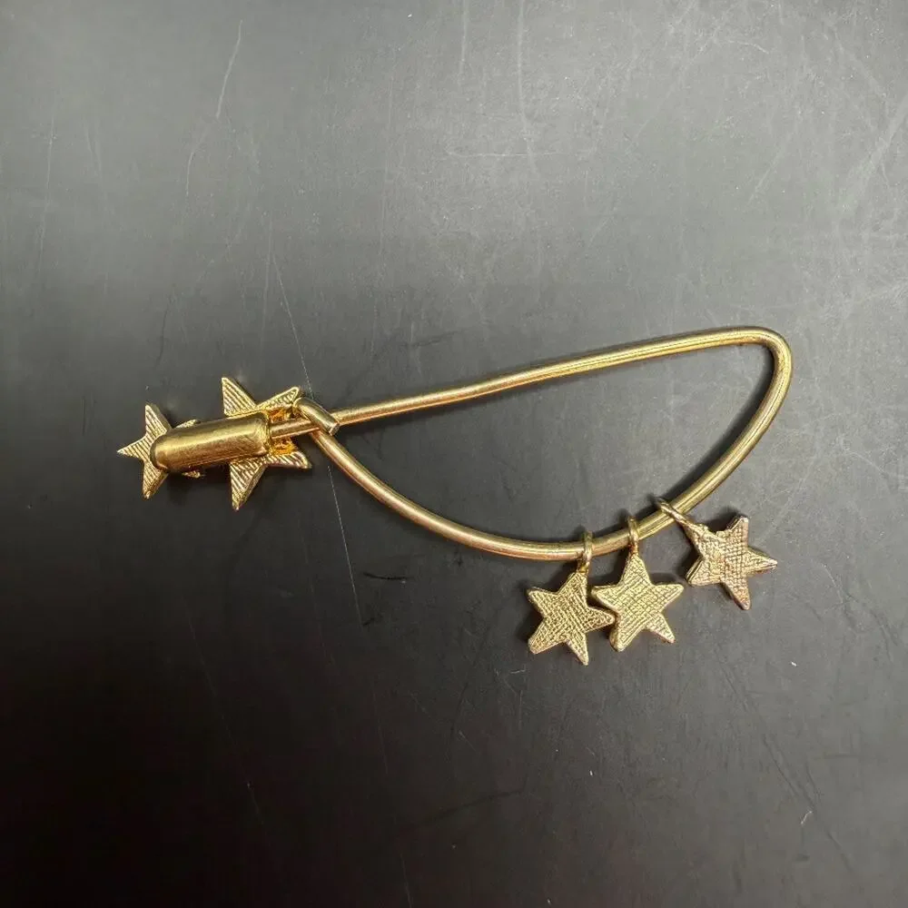 Vintage Gold Tone Star Dangle Safety Pin Brooch Hat Pin 3 Star Charms